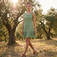 👗✨ Ärmelloses Damenkleid mit asymmetrischem Kragen – 50% RABATT! Modernes Design, eleganter asymmetrischer Look – perfekt für warme Tage & besondere Anlässe. 🔥🌸